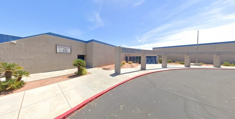 Las Vegas teacher pretended to stab students, called girls ‘gold diggers’